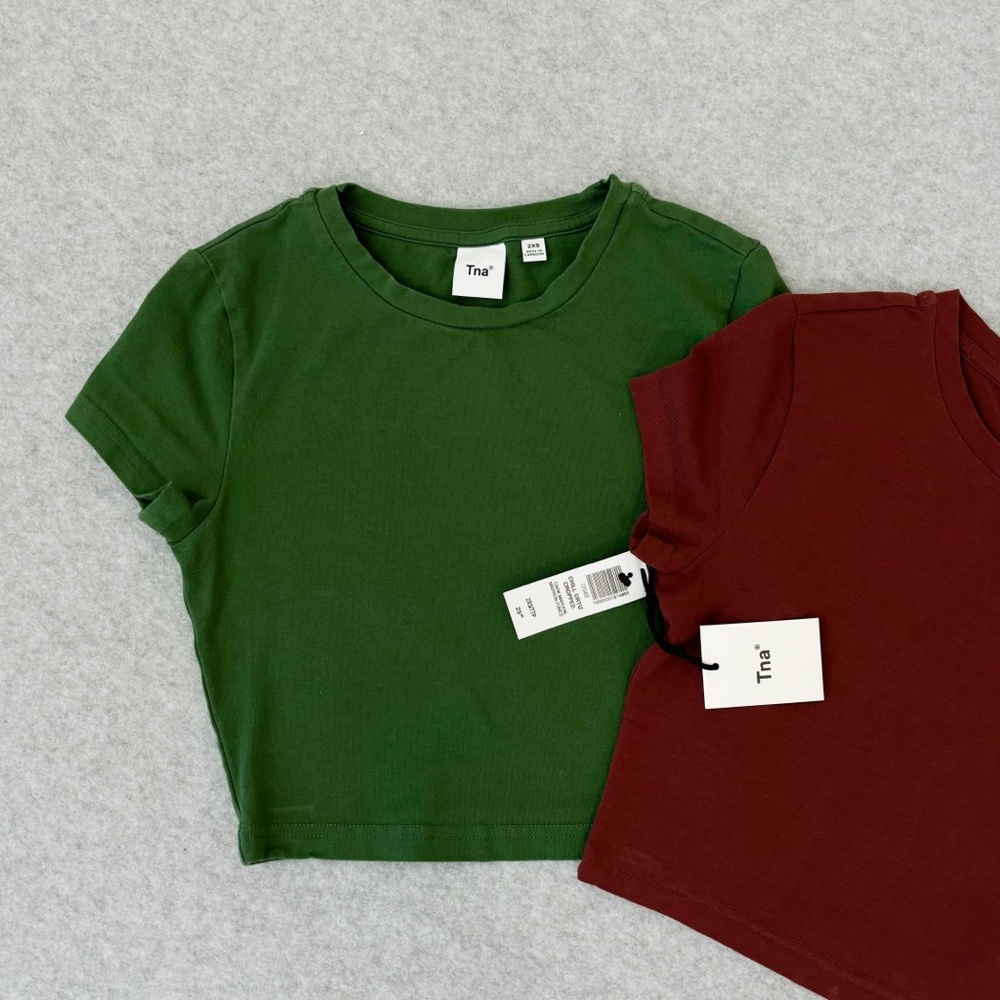 Bundle of 3 Aritzia Ortiz tops - Picture 6 of 10